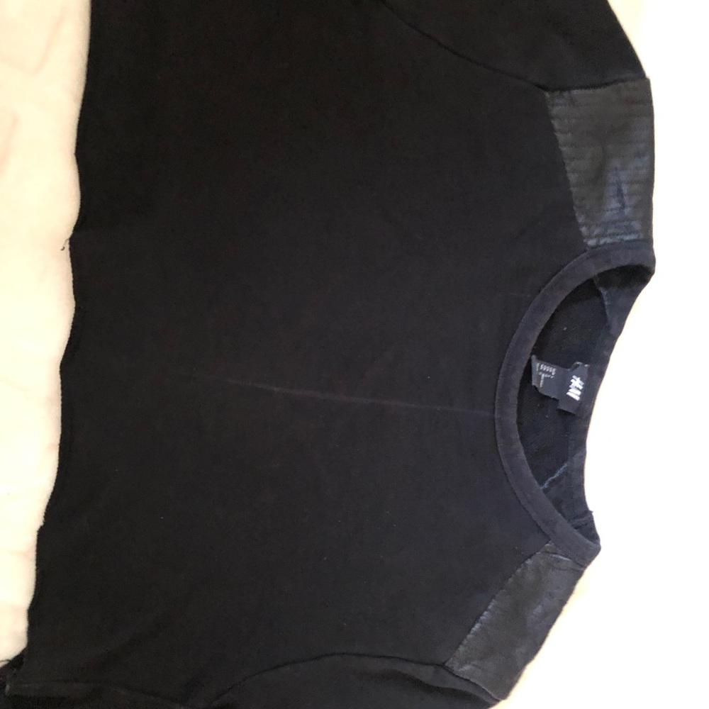 Black H&M cropped hoodie with a white line